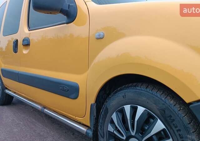 Желтый Рено Кенгу, объемом двигателя 1.5 л и пробегом 339 тыс. км за 3550 $, фото 20 на Automoto.ua