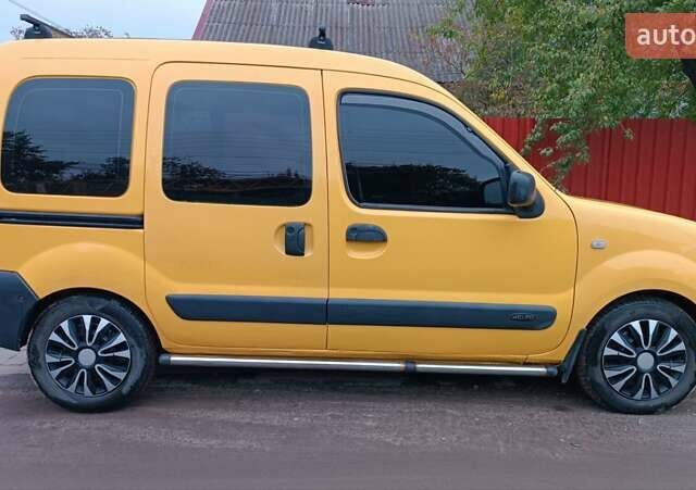 Желтый Рено Кенгу, объемом двигателя 1.5 л и пробегом 339 тыс. км за 3550 $, фото 5 на Automoto.ua
