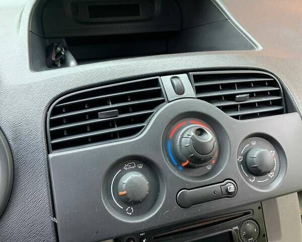 Жовтий Рено Кєнгу, об'ємом двигуна 1.5 л та пробігом 190 тис. км за 5500 $, фото 22 на Automoto.ua