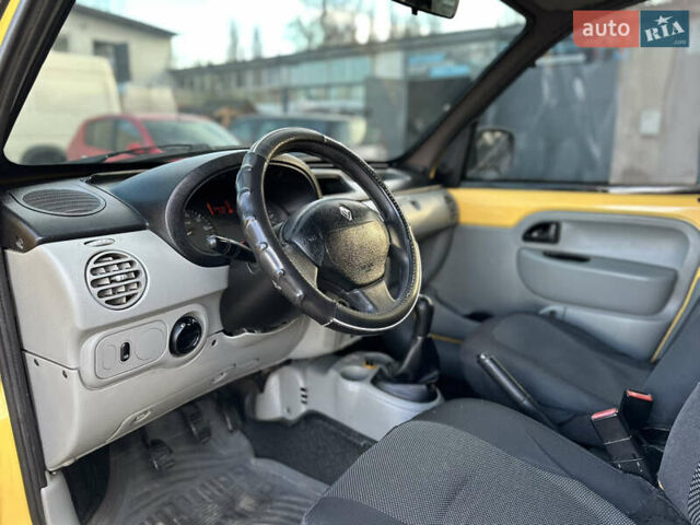 Желтый Рено Кенгу, объемом двигателя 1.46 л и пробегом 299 тыс. км за 3850 $, фото 30 на Automoto.ua