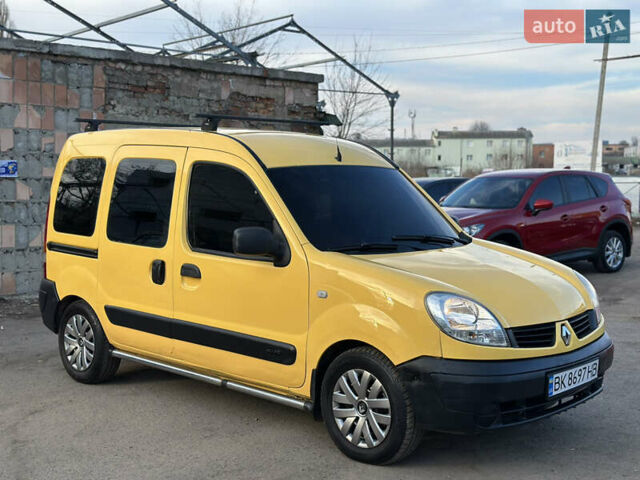 Желтый Рено Кенгу, объемом двигателя 1.46 л и пробегом 299 тыс. км за 3850 $, фото 24 на Automoto.ua