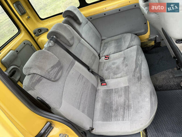 Жовтий Рено Кєнгу, об'ємом двигуна 1.5 л та пробігом 285 тис. км за 3600 $, фото 9 на Automoto.ua