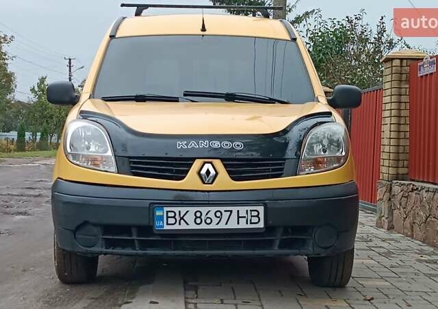 Желтый Рено Кенгу, объемом двигателя 1.5 л и пробегом 339 тыс. км за 3550 $, фото 2 на Automoto.ua