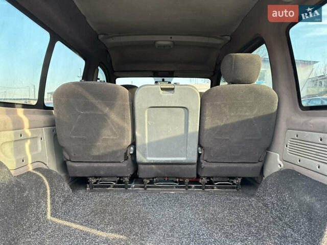 Желтый Рено Кенгу, объемом двигателя 1.46 л и пробегом 299 тыс. км за 3850 $, фото 46 на Automoto.ua