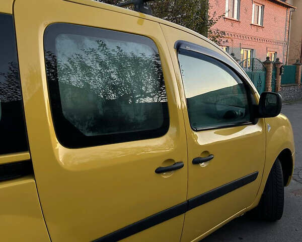 Жовтий Рено Кєнгу, об'ємом двигуна 0 л та пробігом 255 тис. км за 5500 $, фото 2 на Automoto.ua