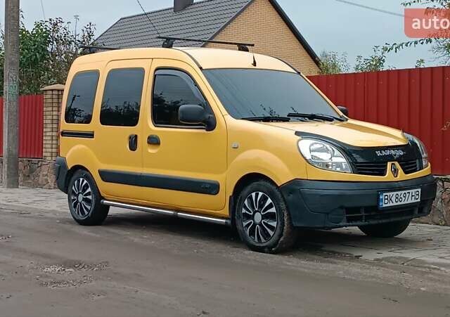 Желтый Рено Кенгу, объемом двигателя 1.5 л и пробегом 339 тыс. км за 3550 $, фото 6 на Automoto.ua