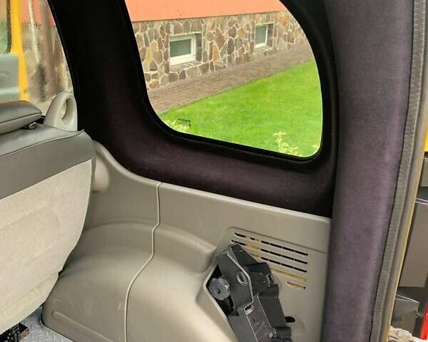 Жовтий Рено Кєнгу, об'ємом двигуна 1.5 л та пробігом 190 тис. км за 5500 $, фото 29 на Automoto.ua