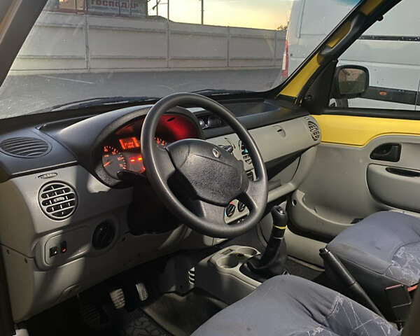 Рено Кенгу 2008 в Львове на Automoto.ua Желтый Рено Кенгу, объемом двигателя 1.46 л и пробегом 371 тыс. км за 3650 $, фото 13 на Automoto.ua