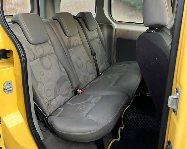 Жовтий Рено Кєнгу, об'ємом двигуна 0 л та пробігом 255 тис. км за 5500 $, фото 10 на Automoto.ua