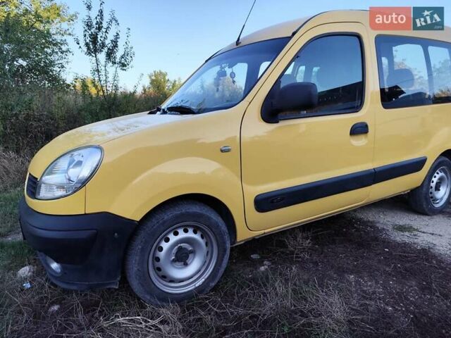 Желтый Рено Кенгу, объемом двигателя 1.5 л и пробегом 205 тыс. км за 4500 $, фото 4 на Automoto.ua