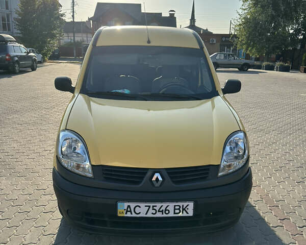 Желтый Рено Кенгу, объемом двигателя 1.46 л и пробегом 241 тыс. км за 3900 $, фото 5 на Automoto.ua
