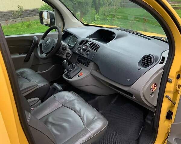 Жовтий Рено Кєнгу, об'ємом двигуна 1.5 л та пробігом 190 тис. км за 5500 $, фото 39 на Automoto.ua