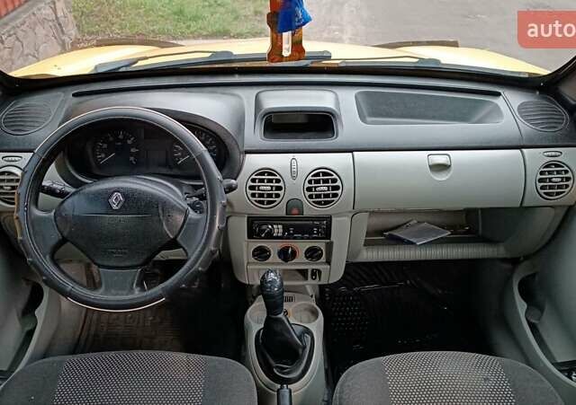 Желтый Рено Кенгу, объемом двигателя 1.5 л и пробегом 339 тыс. км за 3550 $, фото 41 на Automoto.ua