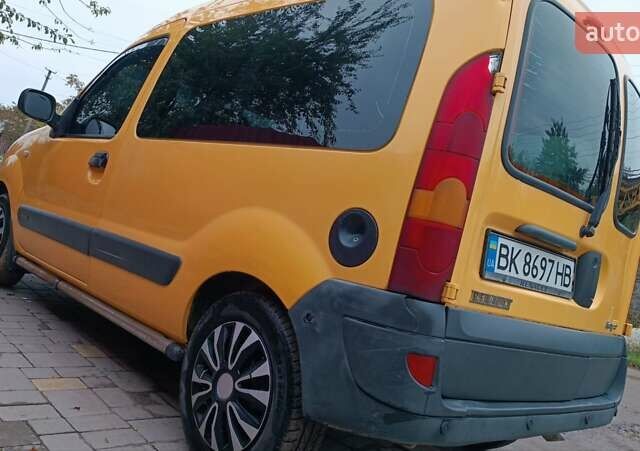 Желтый Рено Кенгу, объемом двигателя 1.5 л и пробегом 339 тыс. км за 3550 $, фото 11 на Automoto.ua