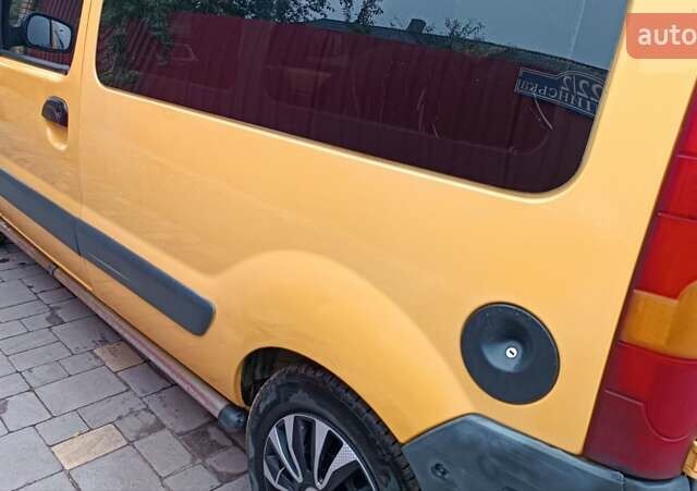 Желтый Рено Кенгу, объемом двигателя 1.5 л и пробегом 339 тыс. км за 3550 $, фото 22 на Automoto.ua