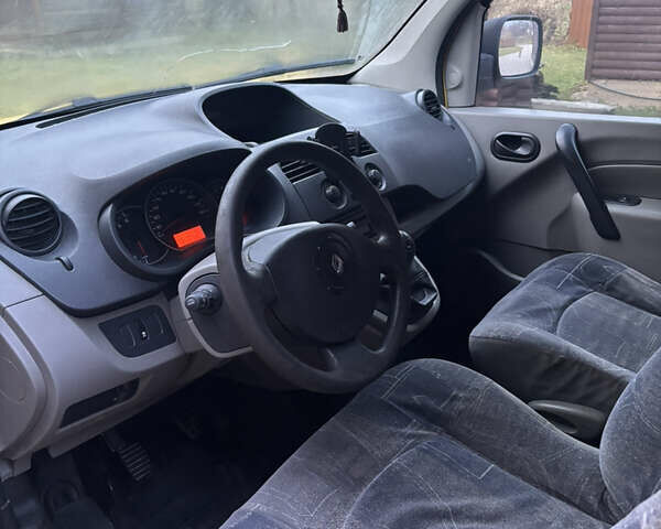 Желтый Рено Кенгу, объемом двигателя 1.5 л и пробегом 312 тыс. км за 4700 $, фото 10 на Automoto.ua