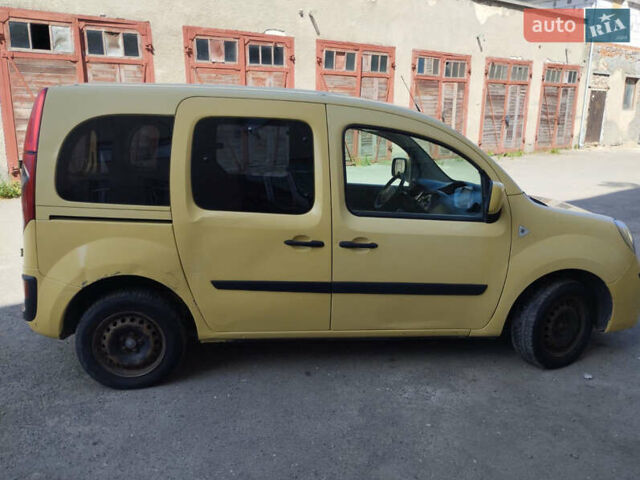 Желтый Рено Кенгу, объемом двигателя 1.5 л и пробегом 278 тыс. км за 5600 $, фото 5 на Automoto.ua