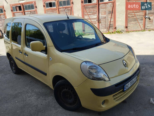 Желтый Рено Кенгу, объемом двигателя 1.5 л и пробегом 278 тыс. км за 5600 $, фото 4 на Automoto.ua