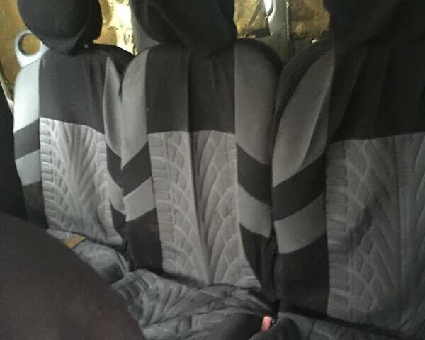 Желтый Рено Кенгу, объемом двигателя 1.46 л и пробегом 236 тыс. км за 3700 $, фото 7 на Automoto.ua