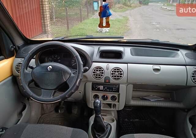 Желтый Рено Кенгу, объемом двигателя 1.5 л и пробегом 339 тыс. км за 3550 $, фото 45 на Automoto.ua