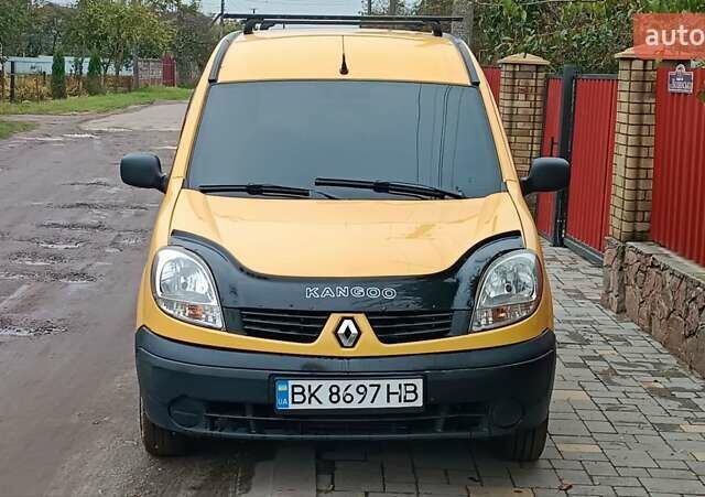 Желтый Рено Кенгу, объемом двигателя 1.5 л и пробегом 339 тыс. км за 3550 $, фото 4 на Automoto.ua