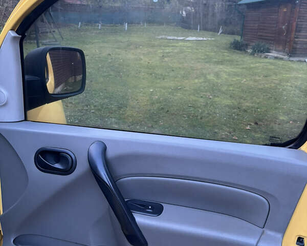 Желтый Рено Кенгу, объемом двигателя 1.5 л и пробегом 312 тыс. км за 4700 $, фото 14 на Automoto.ua