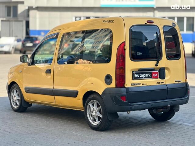 Желтый Рено Кенгу, объемом двигателя 1.5 л и пробегом 260 тыс. км за 4940 $, фото 4 на Automoto.ua