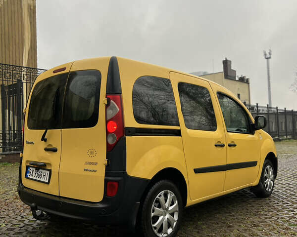 Желтый Рено Кенгу, объемом двигателя 1.46 л и пробегом 348 тыс. км за 4650 $, фото 4 на Automoto.ua