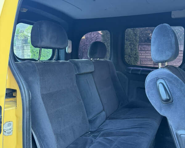 Желтый Рено Кенгу, объемом двигателя 1.46 л и пробегом 318 тыс. км за 4950 $, фото 16 на Automoto.ua