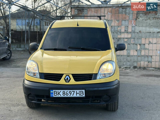 Желтый Рено Кенгу, объемом двигателя 1.46 л и пробегом 299 тыс. км за 3850 $, фото 3 на Automoto.ua