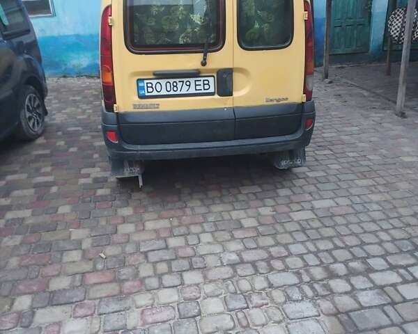 Желтый Рено Кенгу, объемом двигателя 1.46 л и пробегом 236 тыс. км за 3700 $, фото 2 на Automoto.ua