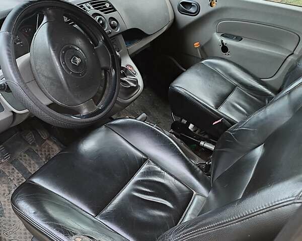 Желтый Рено Кенгу, объемом двигателя 1.46 л и пробегом 310 тыс. км за 4900 $, фото 7 на Automoto.ua