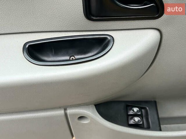 Жовтий Рено Кєнгу, об'ємом двигуна 1.46 л та пробігом 175 тис. км за 4999 $, фото 18 на Automoto.ua