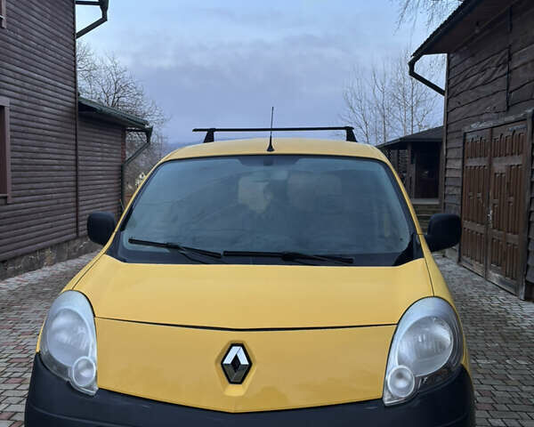 Желтый Рено Кенгу, объемом двигателя 1.5 л и пробегом 312 тыс. км за 4700 $, фото 1 на Automoto.ua