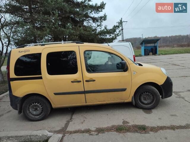 Желтый Рено Кенгу, объемом двигателя 1.46 л и пробегом 310 тыс. км за 4900 $, фото 2 на Automoto.ua