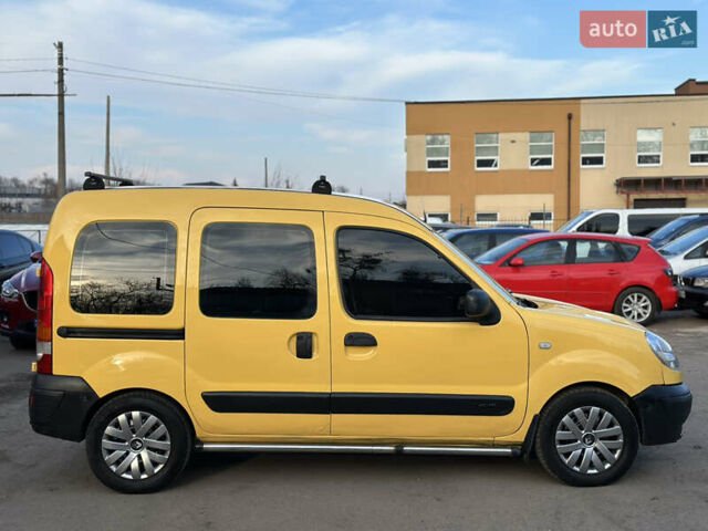 Желтый Рено Кенгу, объемом двигателя 1.46 л и пробегом 299 тыс. км за 3850 $, фото 21 на Automoto.ua
