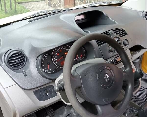 Жовтий Рено Кєнгу, об'ємом двигуна 1.5 л та пробігом 190 тис. км за 5500 $, фото 15 на Automoto.ua