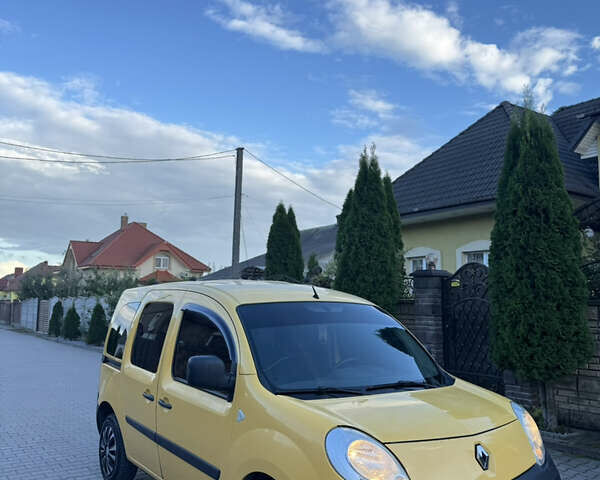 Желтый Рено Кенгу, объемом двигателя 1.46 л и пробегом 318 тыс. км за 4950 $, фото 3 на Automoto.ua