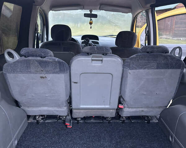 Желтый Рено Кенгу, объемом двигателя 1.5 л и пробегом 312 тыс. км за 4700 $, фото 17 на Automoto.ua