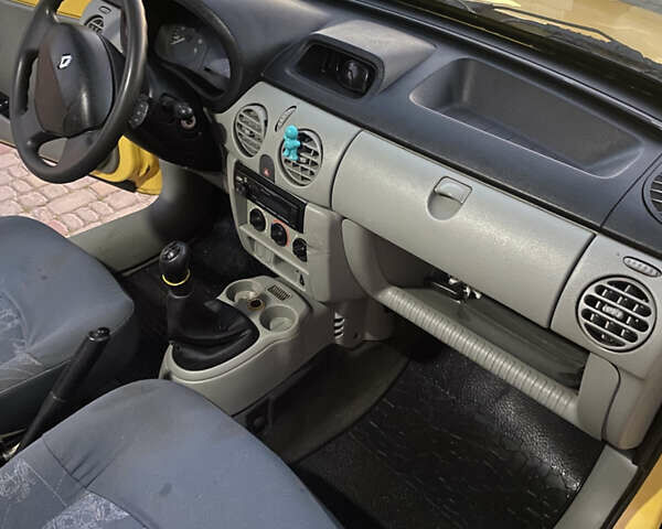 Рено Кенгу 2008 в Львове на Automoto.ua Желтый Рено Кенгу, объемом двигателя 1.46 л и пробегом 371 тыс. км за 3650 $, фото 17 на Automoto.ua