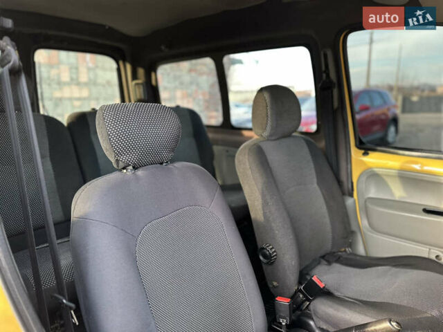 Желтый Рено Кенгу, объемом двигателя 1.46 л и пробегом 299 тыс. км за 3850 $, фото 39 на Automoto.ua