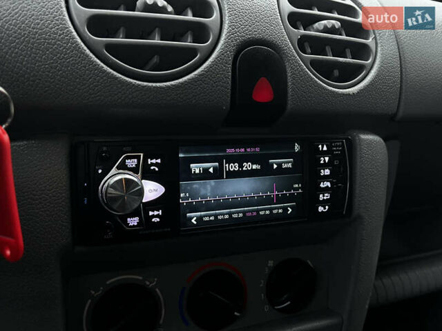 Желтый Рено Кенгу, объемом двигателя 1.46 л и пробегом 290 тыс. км за 3999 $, фото 14 на Automoto.ua