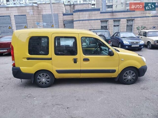 Желтый Рено Кенгу, объемом двигателя 1.46 л и пробегом 424 тыс. км за 4500 $, фото 3 на Automoto.ua