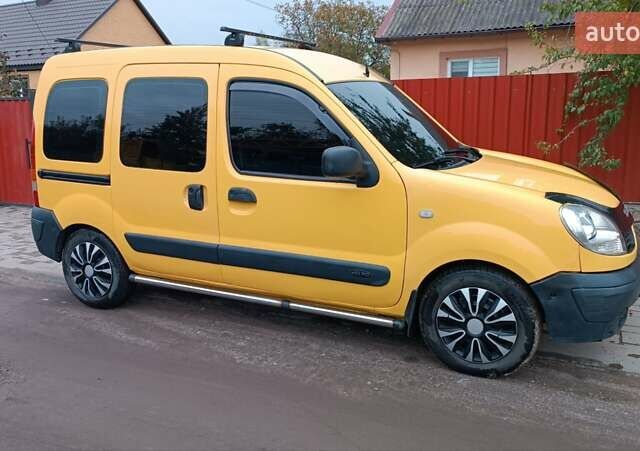 Желтый Рено Кенгу, объемом двигателя 1.5 л и пробегом 339 тыс. км за 3550 $, фото 1 на Automoto.ua