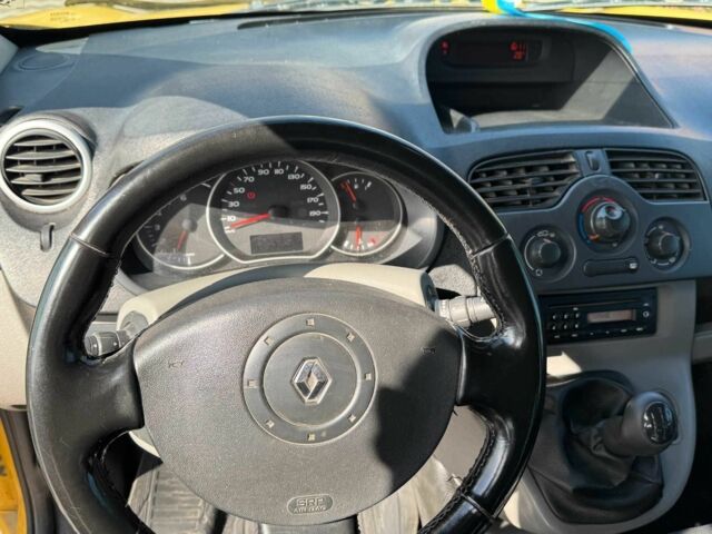 Желтый Рено Кенгу, объемом двигателя 1.5 л и пробегом 400 тыс. км за 5400 $, фото 16 на Automoto.ua