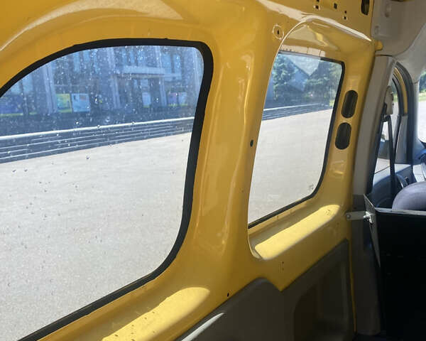 Жовтий Рено Кєнгу, об'ємом двигуна 1.46 л та пробігом 291 тис. км за 4399 $, фото 10 на Automoto.ua