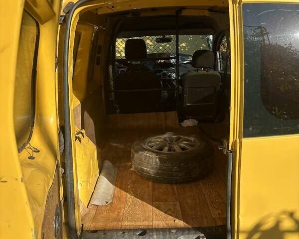 Жовтий Рено Кєнгу, об'ємом двигуна 1.46 л та пробігом 140 тис. км за 5500 $, фото 6 на Automoto.ua