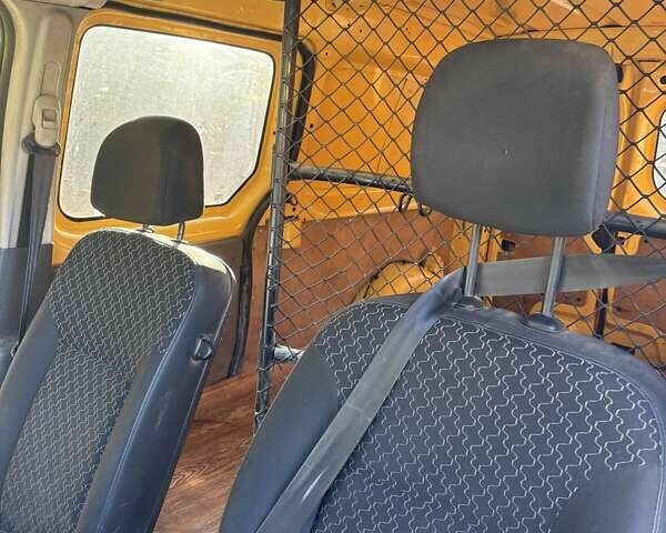 Жовтий Рено Кєнгу, об'ємом двигуна 1.46 л та пробігом 140 тис. км за 5500 $, фото 9 на Automoto.ua