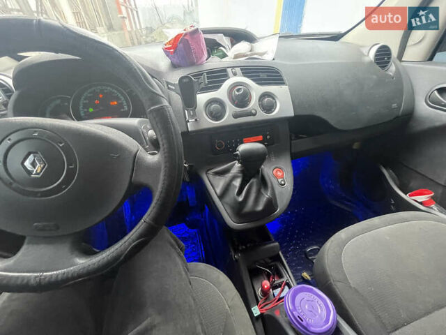 Желтый Рено Кенгу, объемом двигателя 0 л и пробегом 142 тыс. км за 6000 $, фото 8 на Automoto.ua