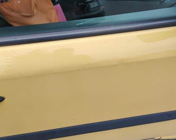 Желтый Рено Кенгу, объемом двигателя 0 л и пробегом 114 тыс. км за 5600 $, фото 5 на Automoto.ua